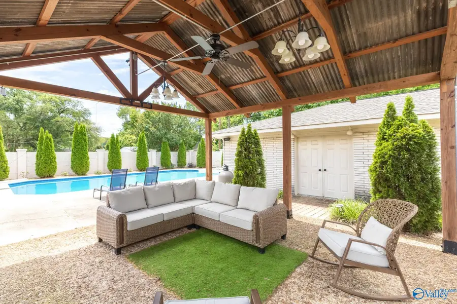 2407 13th Street Se, Decatur, AL 35601 - #2