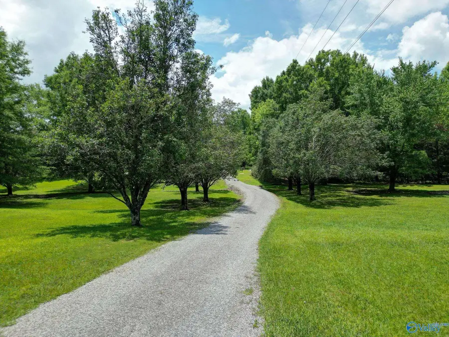 737 Community Lane, Hartselle, AL 35640 - #2