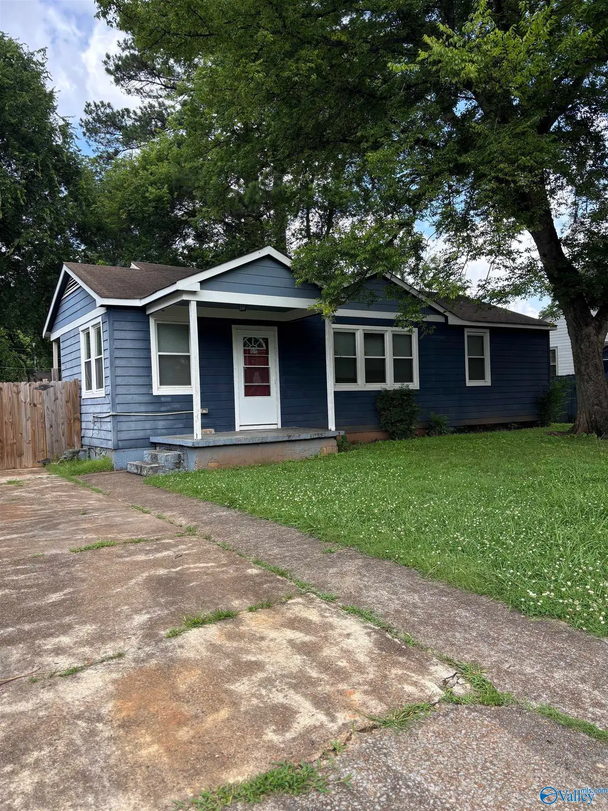 1011 Parklane Street Nw, Huntsville, AL 35816 - #1