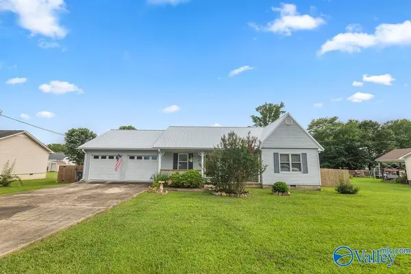 1007 N Watson Drive, Centre, AL 35960