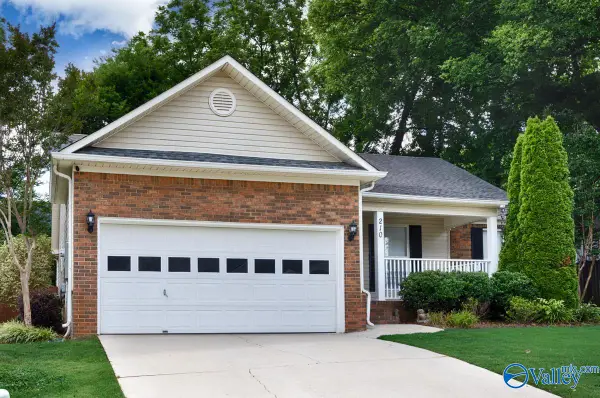 210 Hollington Drive Ne, Huntsville, AL 35811