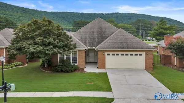 15057 Ashmont Blvd Se, Huntsville, AL 35803