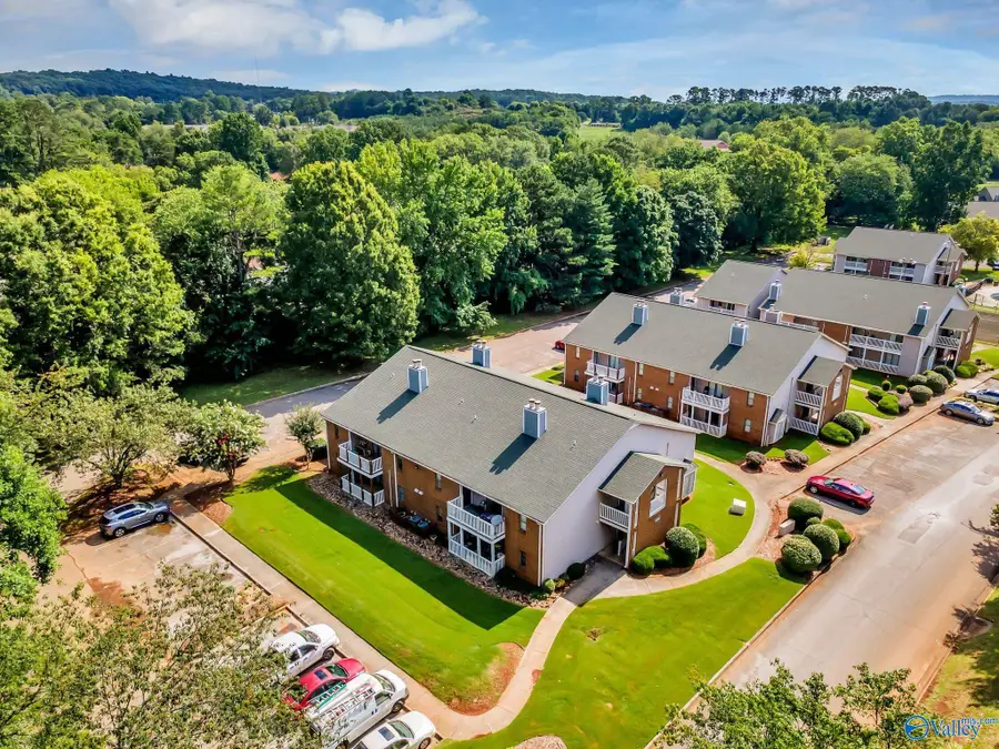 6646 Willow Pointe Drive Nw #F, Huntsville, AL 35806 - #2