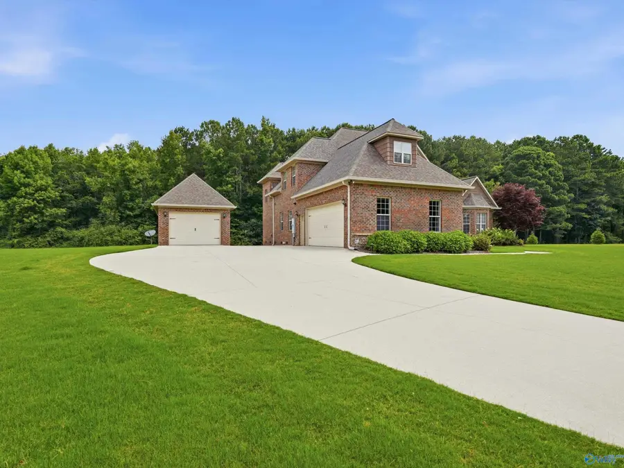 198 Worthington Lane, Guntersville, AL 35976 - #2