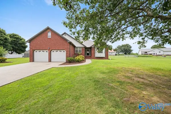 52 Maness Lane, Boaz, AL 35957