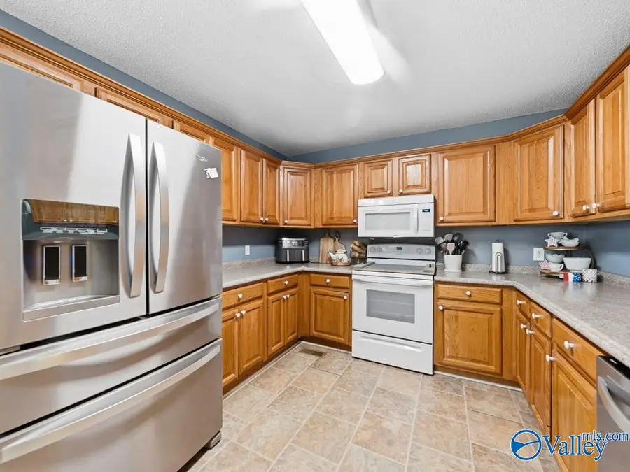 710 Solitude Avenue, Albertville, AL 35950 - #3