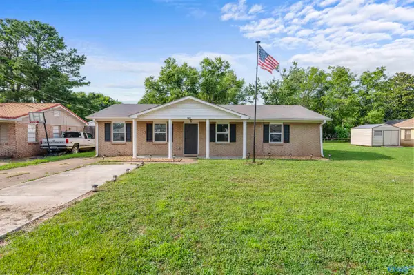 2421 Yorkshire Drive Sw, Huntsville, AL 35803