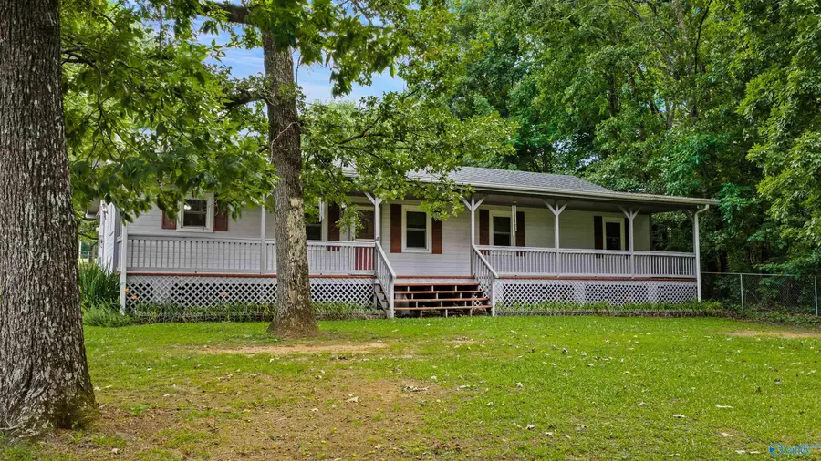3612 Desoto Parkway, Fort Payne, AL 35967 - #3