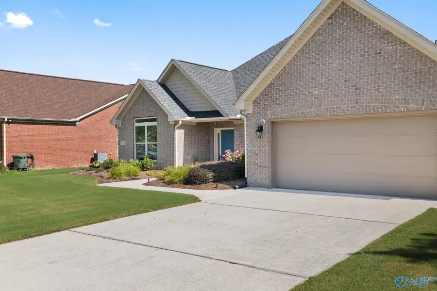 6735 Mceachern Lane Se, Owens Cross Roads, AL 35763 - #3