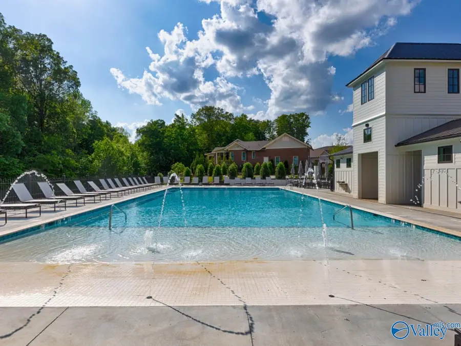 7 Wickenden Street Nw, Huntsville, AL 35806 - #3