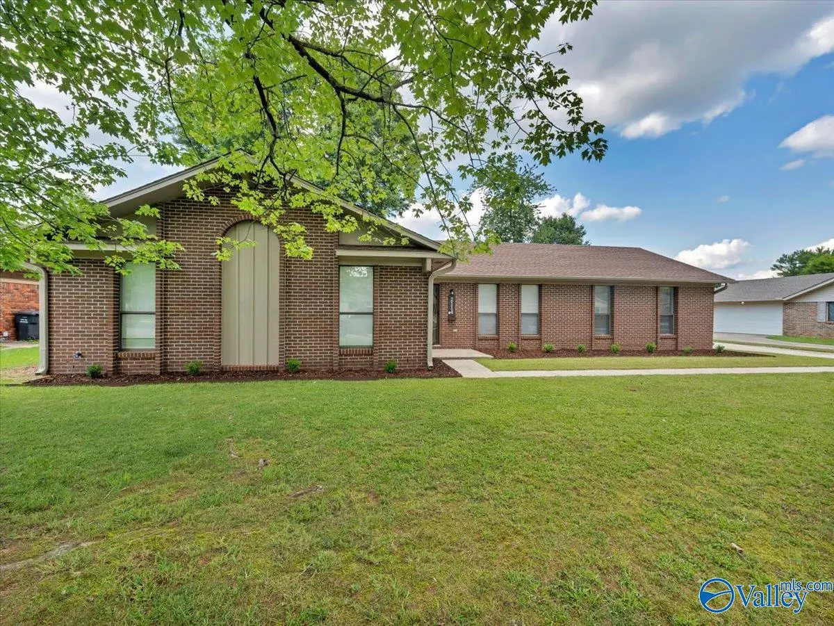 2114 Dundee Drive Sw, Decatur, AL 35603 - #1