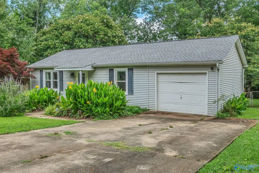 313 Crestview Street, Athens, AL 35611 - #3