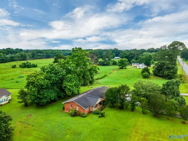 25484 Nick Davis Road, Athens, AL 35613