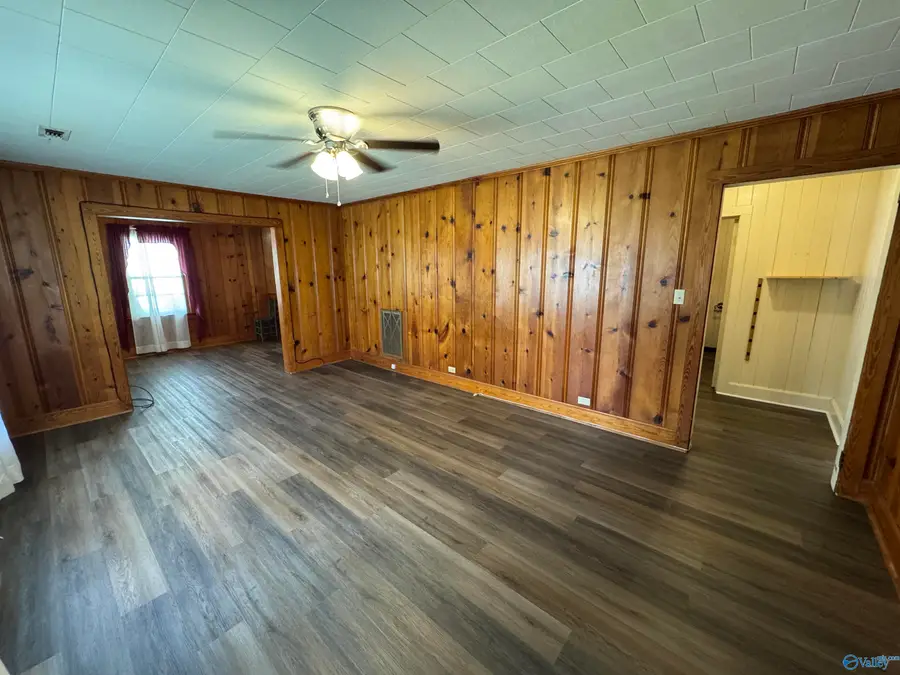 306 Nixon Street, Albertville, AL 35950 - #3