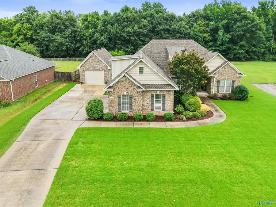 125 Bentridge Drive, Meridianville, AL 35759 - #2