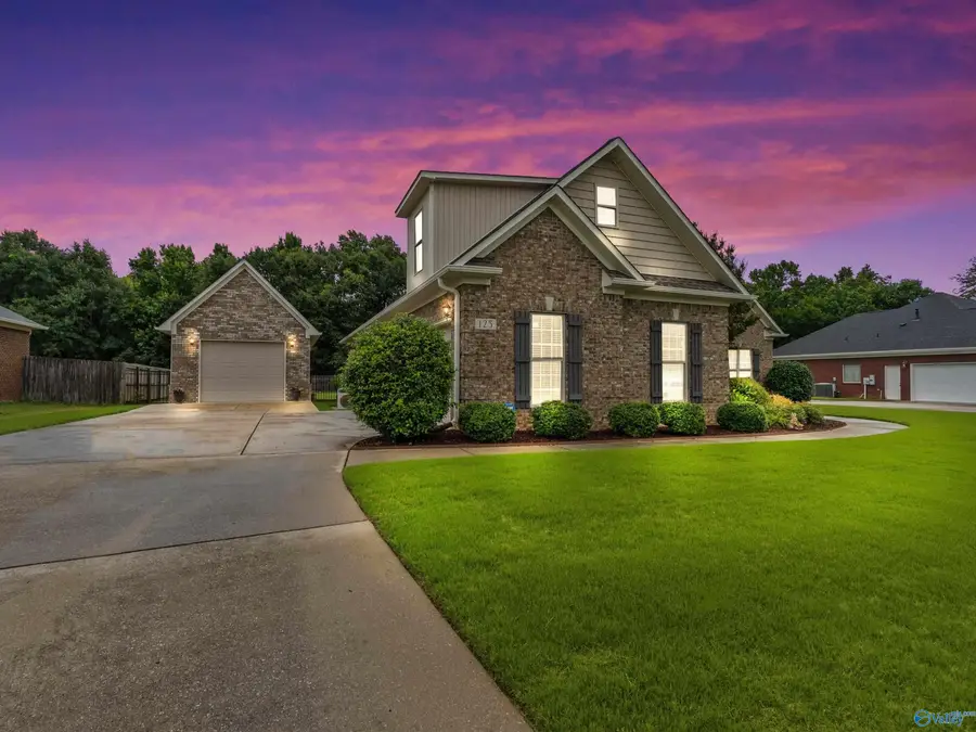 125 Bentridge Drive, Meridianville, AL 35759 - #3