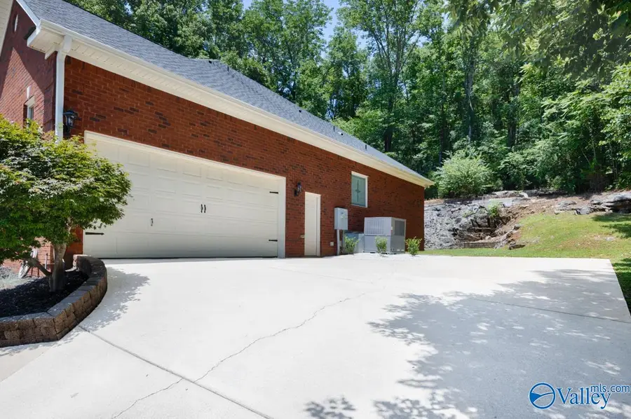 7115 Pale Dawn Place Se, Owens Cross Roads, AL 35763 - #2