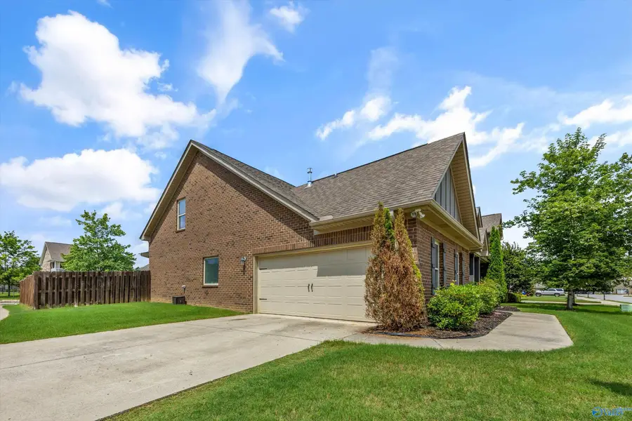 7103 Kingsbridge Lane Se, Owens Cross Roads, AL 35763 - #2