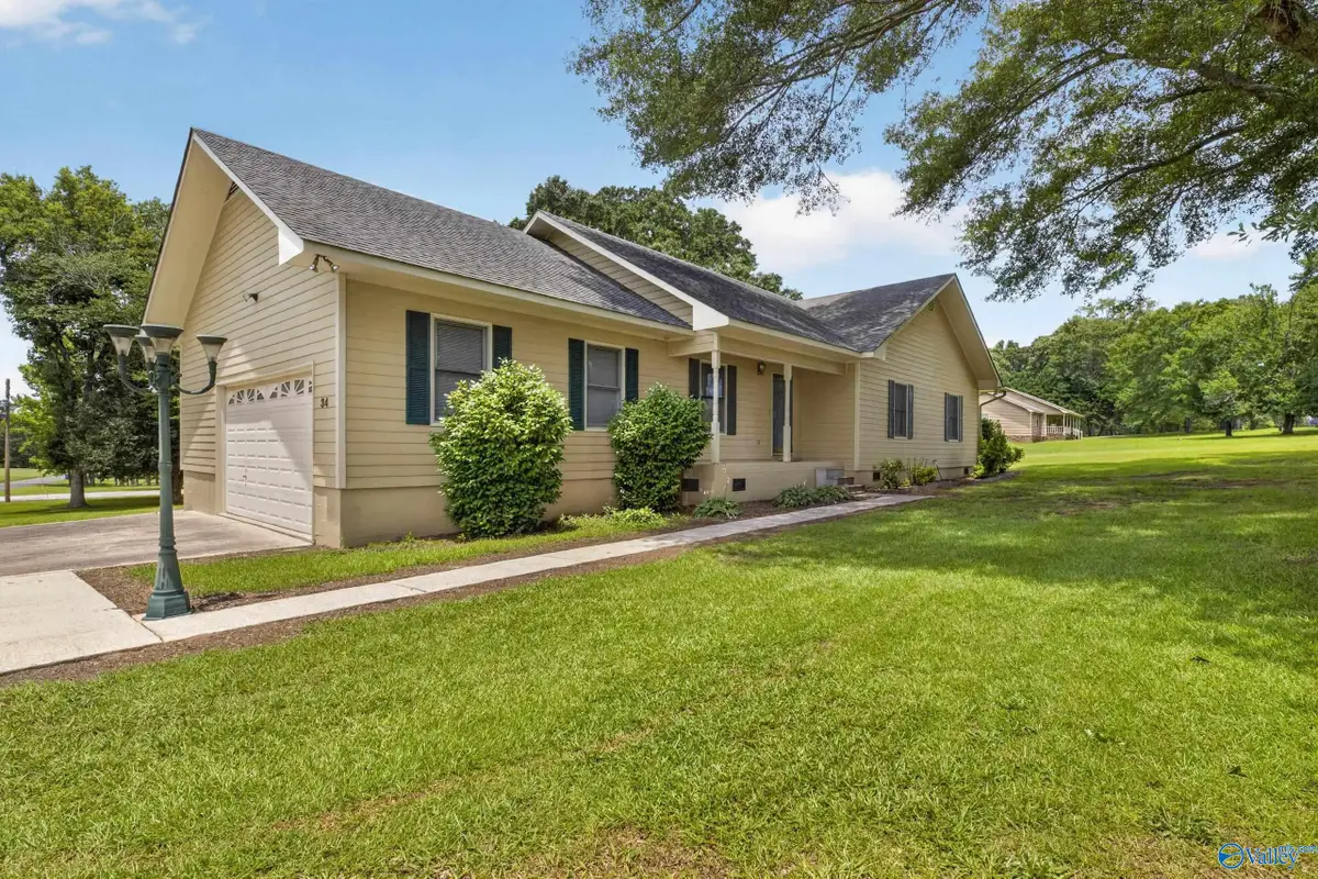 34 Weatherly Avenue, Albertville, AL 35950 - #1