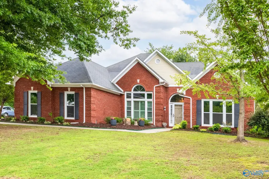 2707 Bronte Circle, Owens Cross Roads, AL 35763 - #2