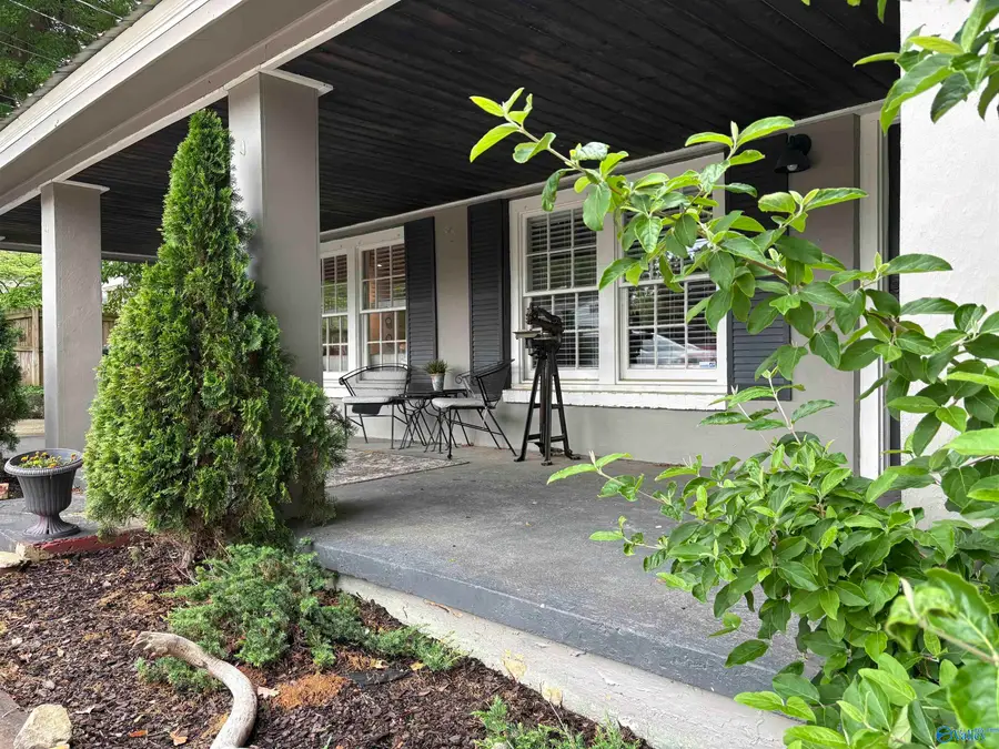 604 Scott Street, Scottsboro, AL 35768 - #2