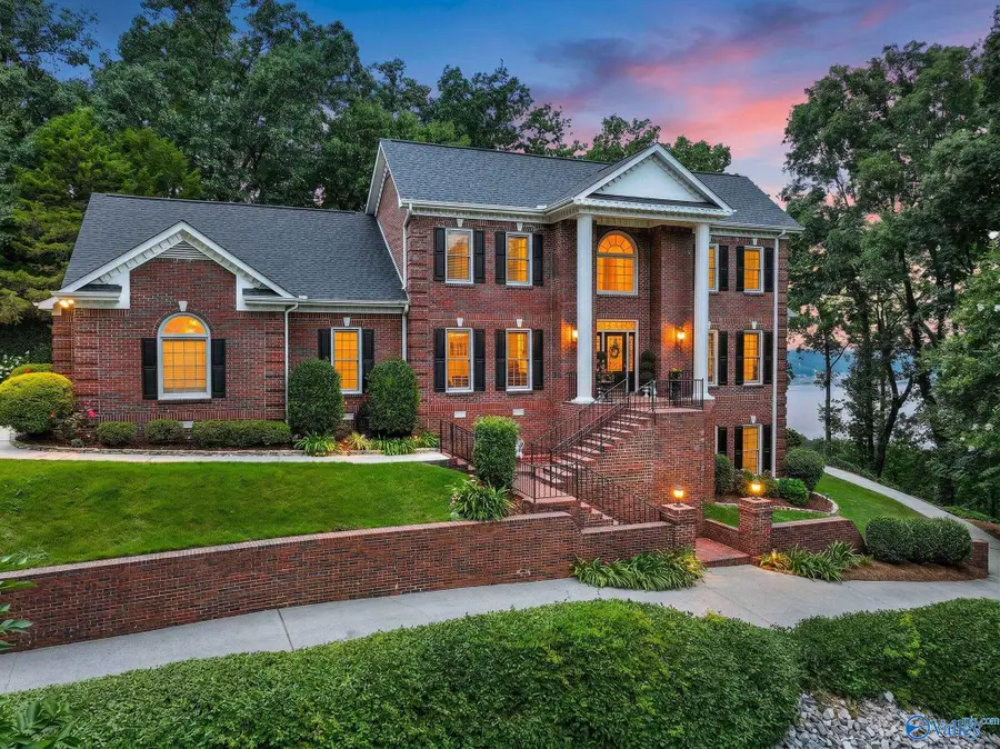 4016 Windsor Drive, Guntersville, AL 35976 - #2