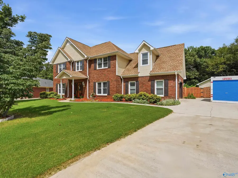 110 Golden Oak Drive, Huntsville, AL 35806 - #2
