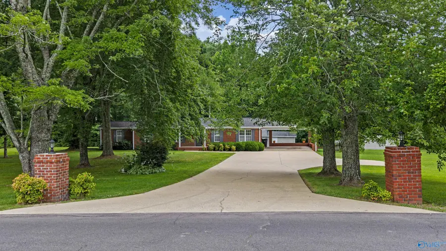 5801 Oakhill Road Ne, Fort Payne, AL 35967 - #3