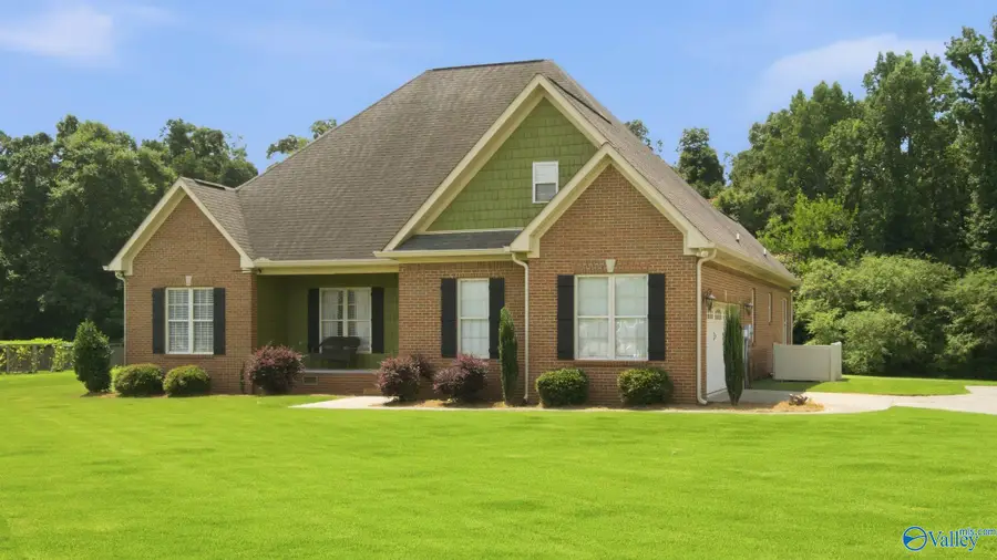 79 Woodbury Lane, Albertville, AL 35951 - #2