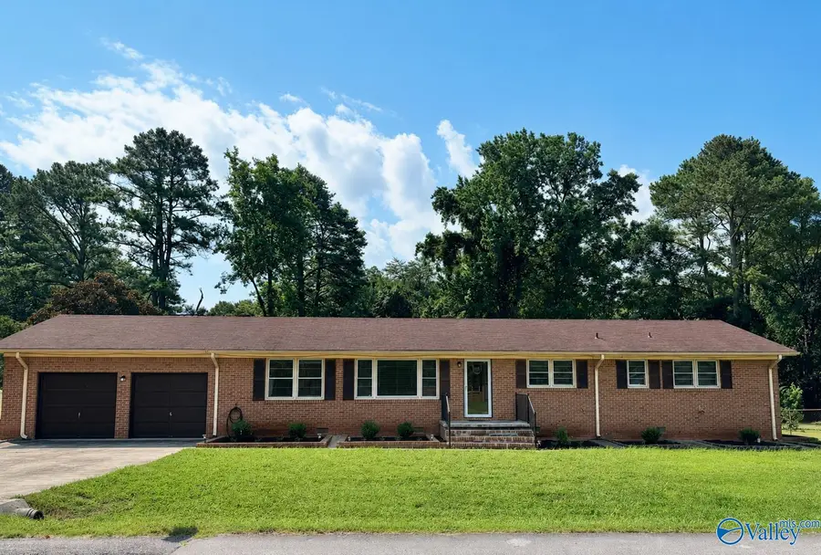 2103 Shannonhouse Road Sw, Huntsville, AL 35803 - #2