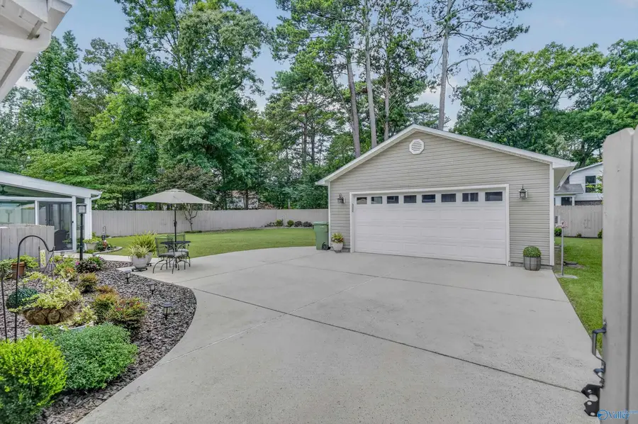 505 Jeffery Drive Nw, Huntsville, AL 35806 - #3