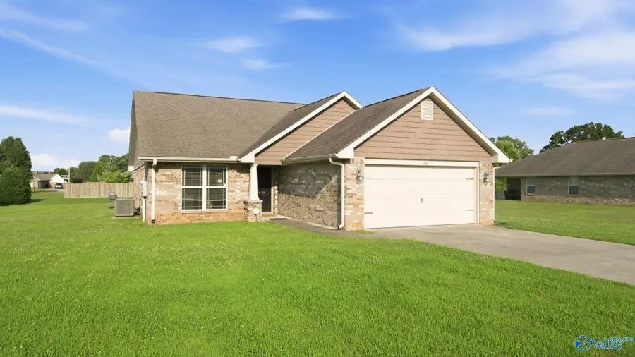 105 Denton Drive, Huntsville, AL 35811 - #2