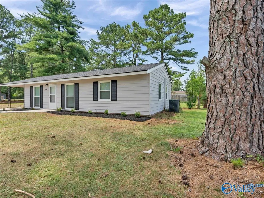 110 Albert Street Sw, Decatur, AL 35601 - #2
