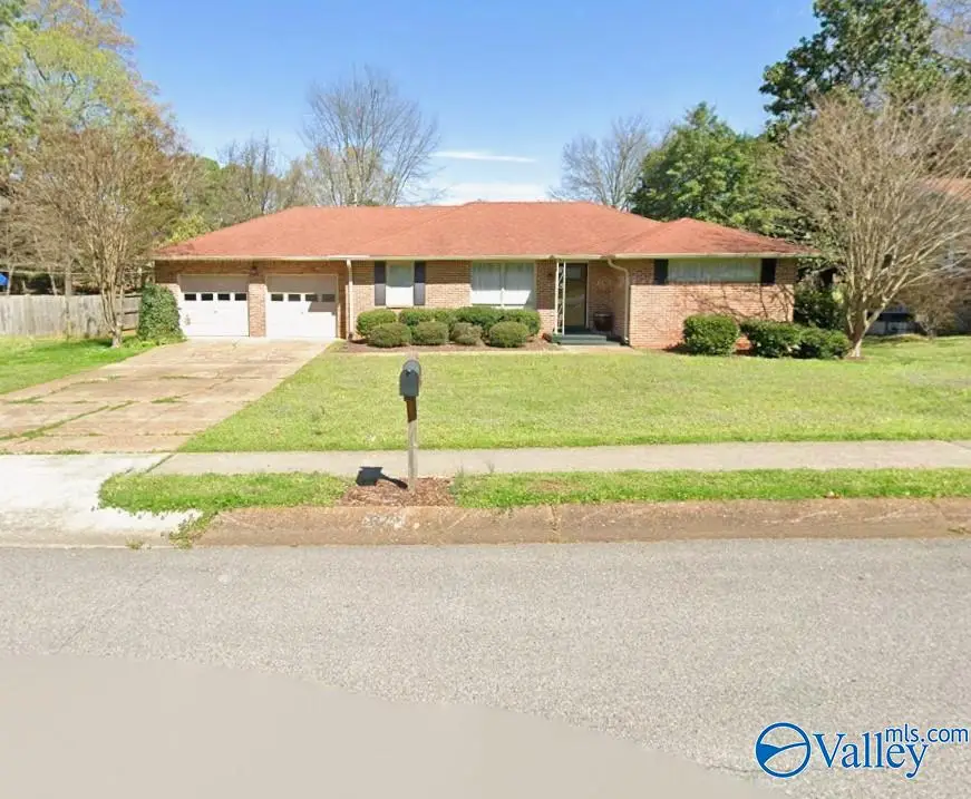 524 Graycroft Drive, Huntsville, AL 35802 - #1