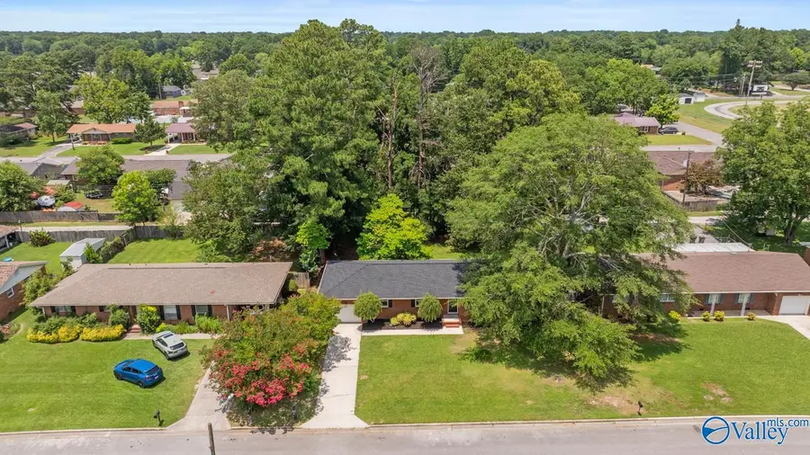 1706 Iris Street, Decatur, AL 35601 - #2