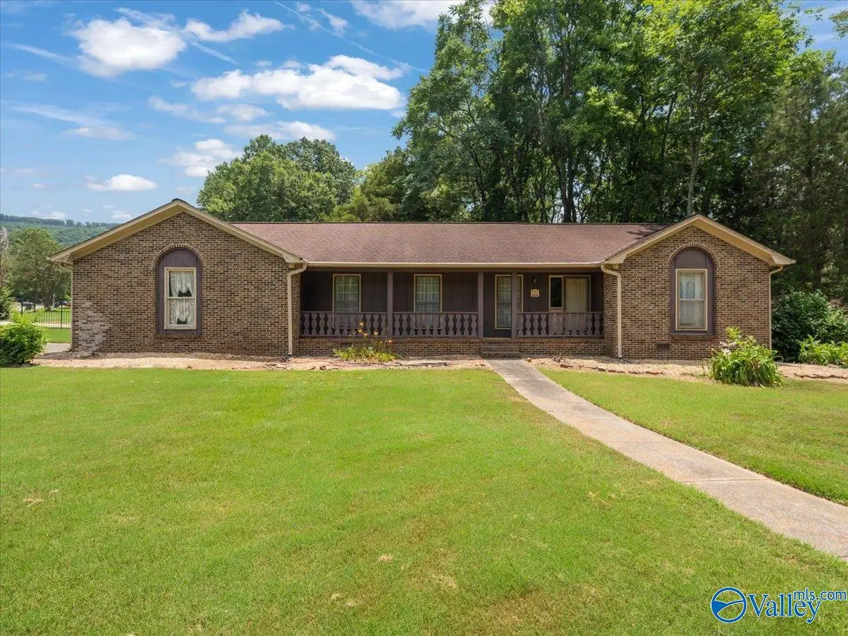 2500 Galahad Drive, Huntsville, AL 35803 - #1