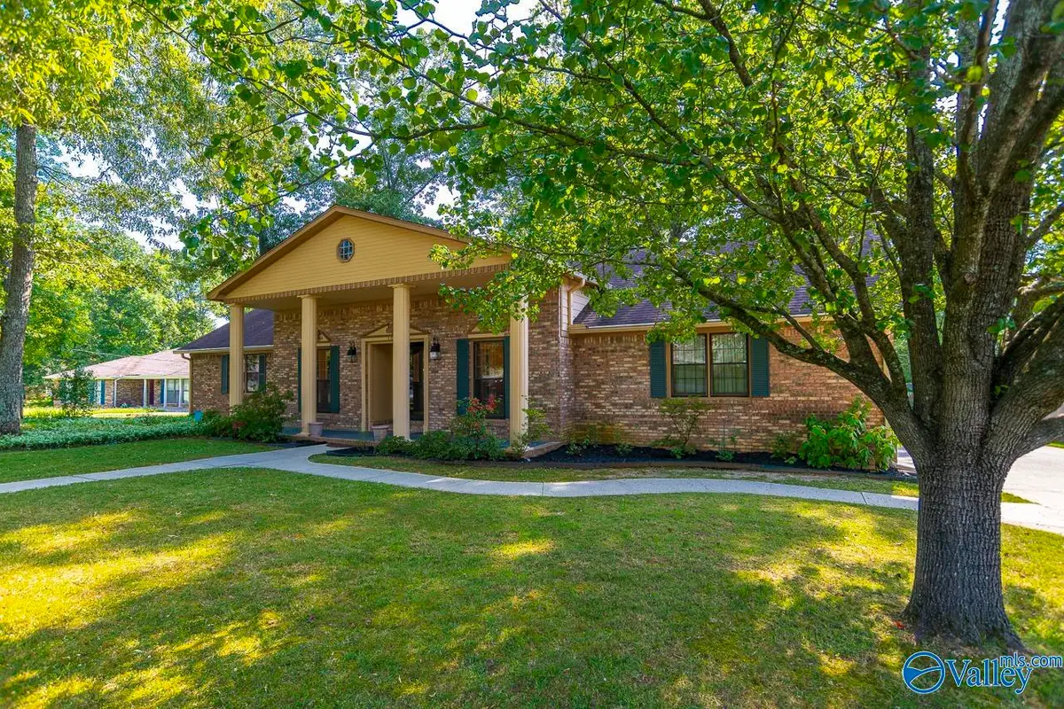 1023 Way Thru The Woods Sw, Decatur, AL 35603 - #1
