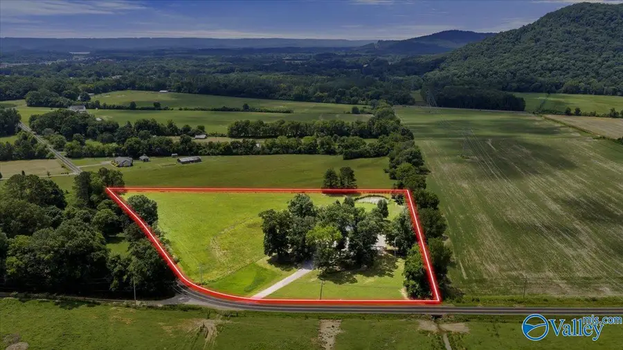 1121 Old Larkinsville Road, Scottsboro, AL 35768 - #2