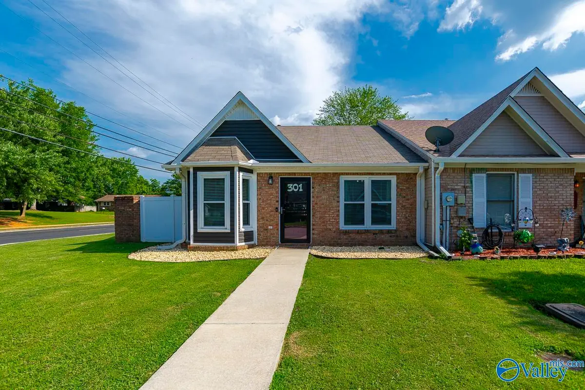 301 Woodridge Drive Sw, Decatur, AL 35601 - #1