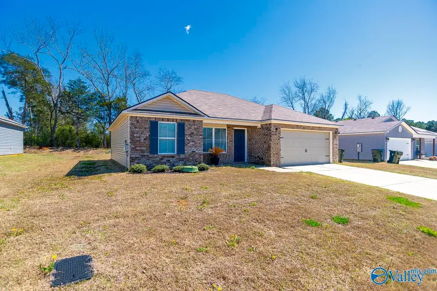 110 Olde Hearth Road, New Market, AL 35761 - #2