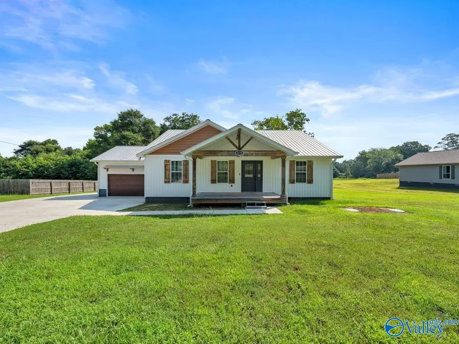 2450 Kuykendall Road, Albertville, AL 35951 - #2