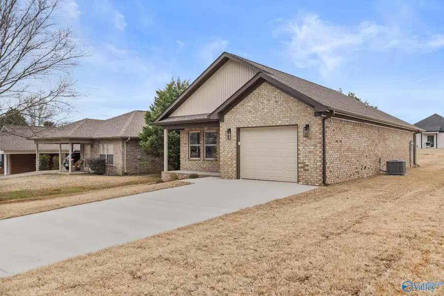 32 S Praire Street, Florence, AL 35630 - #2