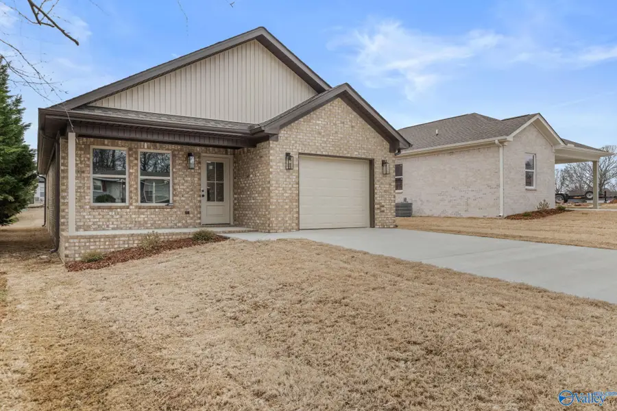 32 S Praire Street, Florence, AL 35630 - #3