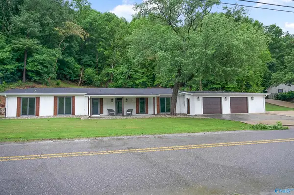 239 Riddles Bend Road, Rainbow City, AL 35906