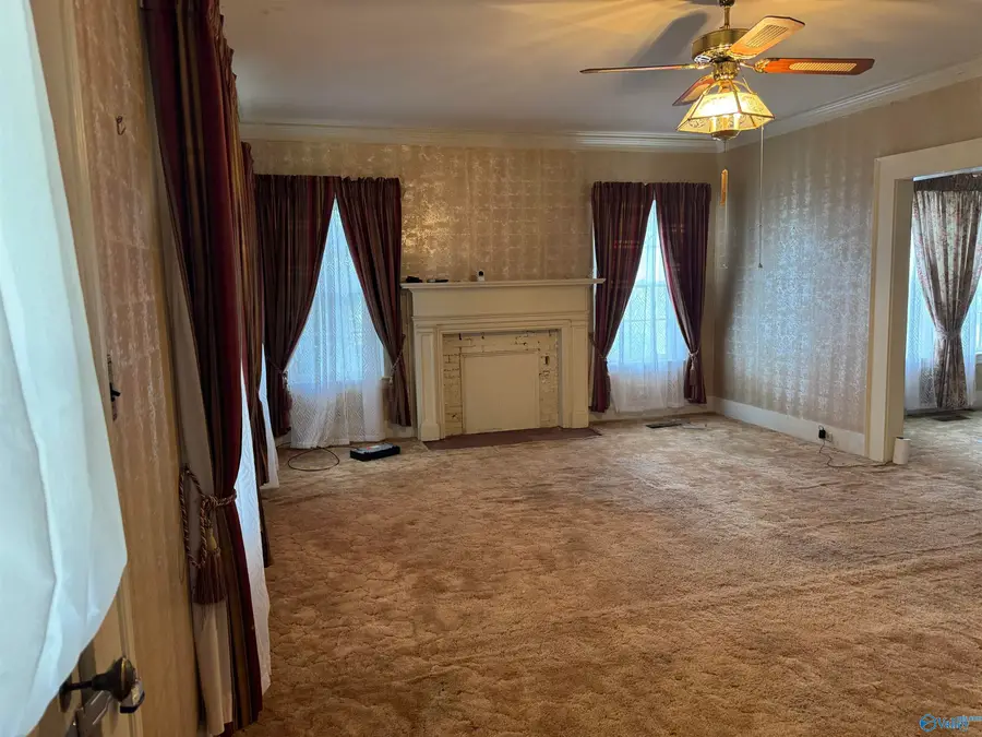 612 Gault Avenue N, Fort Payne, AL 35967 - #3