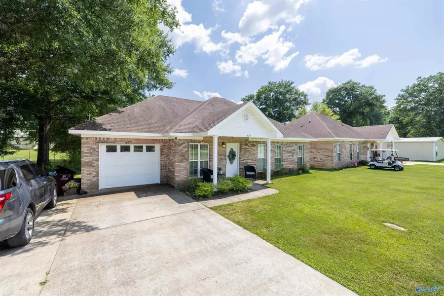 825 4th Avenue Sw, Hamilton, AL 35570 - #3