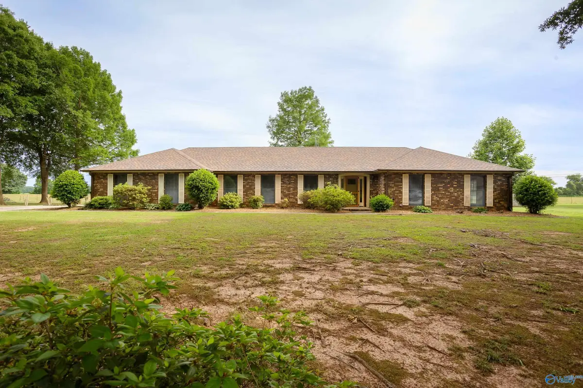 75 Murphy Drive, Florence, AL 35633 - #1