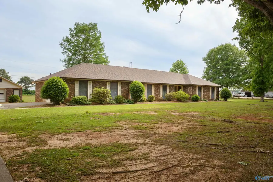 75 Murphy Drive, Florence, AL 35633 - #2