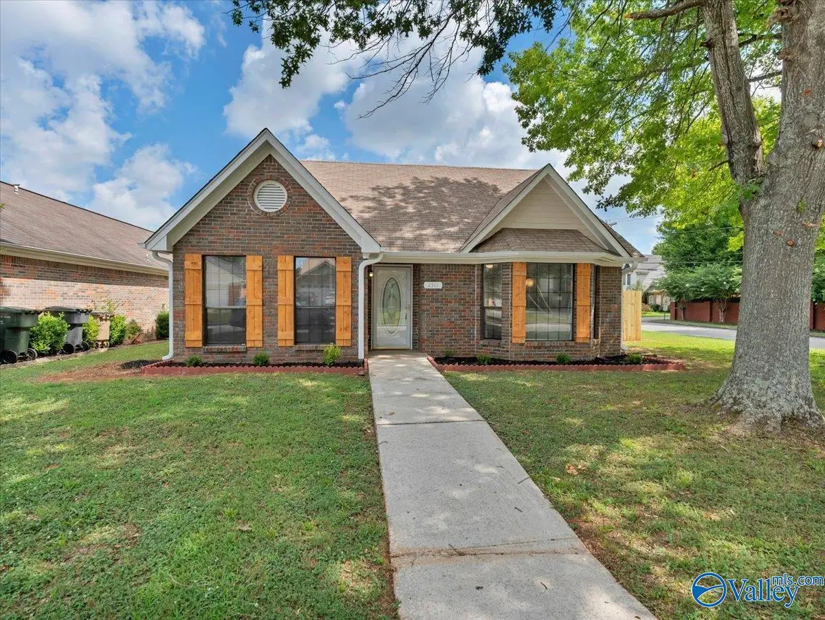 2501 Jarvis Street Sw, Decatur, AL 35603 - #1