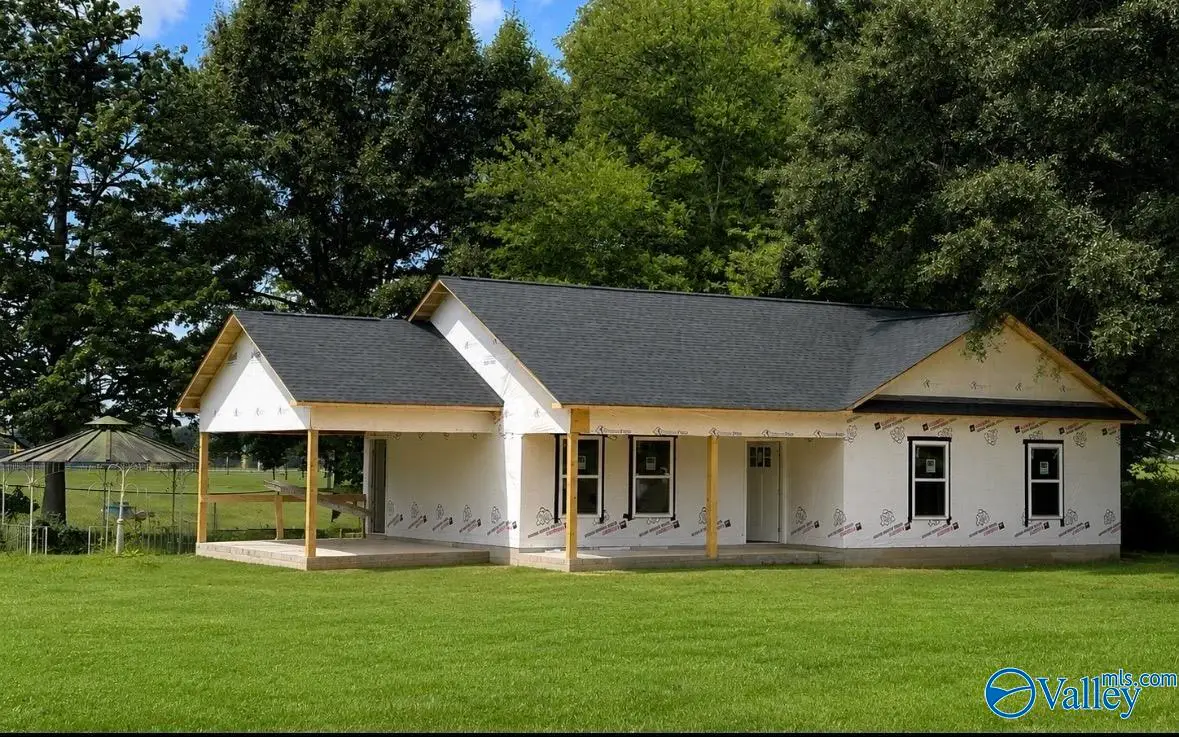 806 Nelson Road, Albertville, AL 35950 - #1